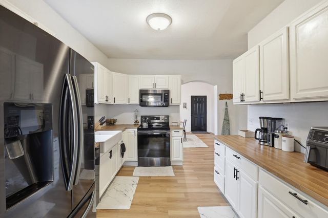 1902 E MALLON Ave, Spokane, WA 99202