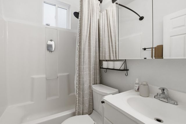 1902 E MALLON Ave, Spokane, WA 99202