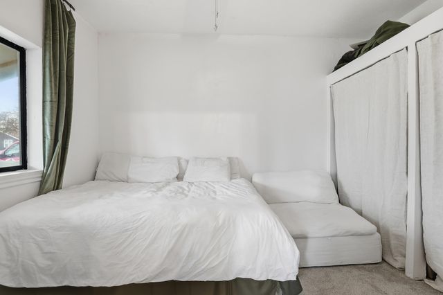 1902 E MALLON Ave, Spokane, WA 99202