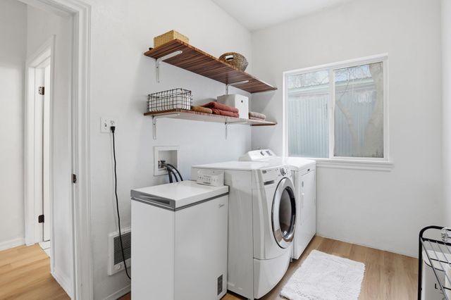 1902 E MALLON Ave, Spokane, WA 99202