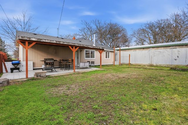 1902 E MALLON Ave, Spokane, WA 99202