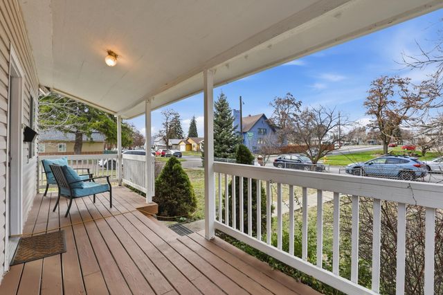 1902 E MALLON Ave, Spokane, WA 99202