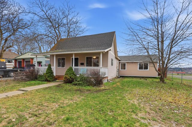 1902 E MALLON Ave, Spokane, WA 99202