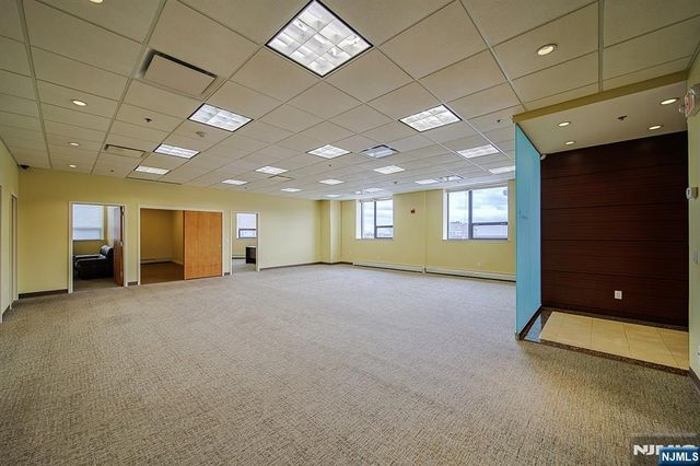 280 Broad Avenue 3F, Palisades Park, NJ 07650