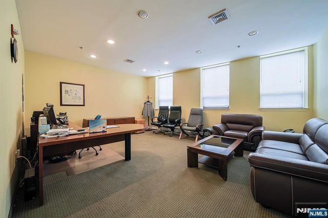 280 Broad Avenue 3F, Palisades Park, NJ 07650