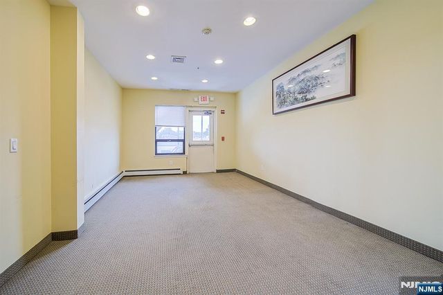 280 Broad Avenue 3F, Palisades Park, NJ 07650