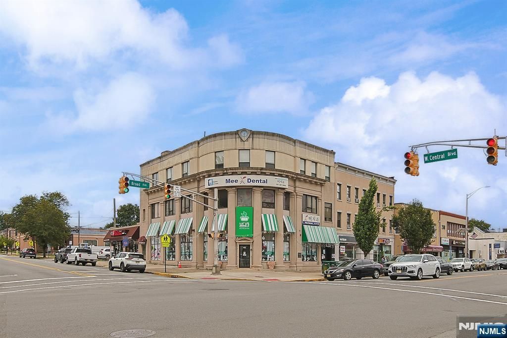 280 Broad Avenue 3F, Palisades Park, NJ 07650