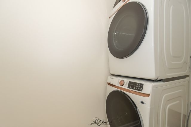 55 OAK CREEK Drive, Yorkville, IL 60560