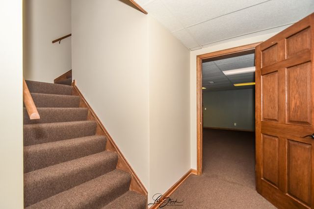 55 OAK CREEK Drive, Yorkville, IL 60560