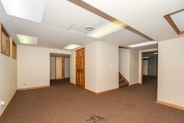 55 OAK CREEK Drive, Yorkville, IL 60560