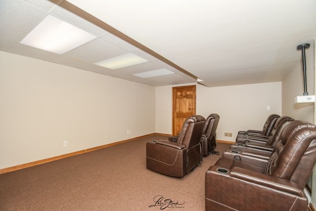 55 OAK CREEK Drive, Yorkville, IL 60560