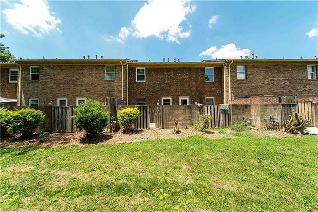 1929 Vantage Point Place, Greensboro, NC 27407