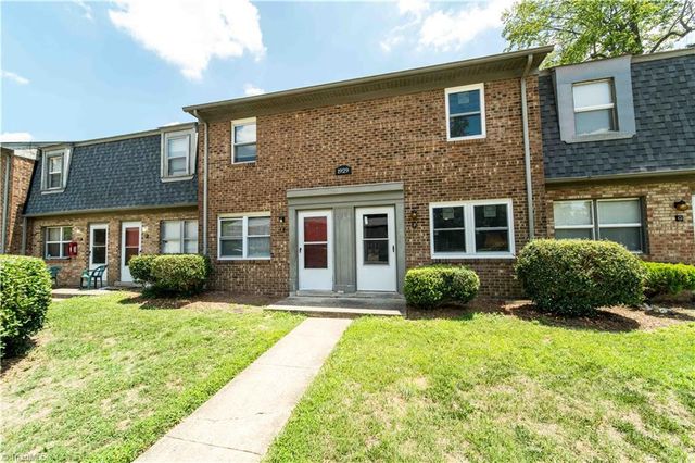 1929 Vantage Point Place, Greensboro, NC 27407