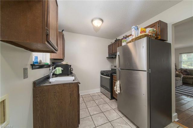 1929 Vantage Point Place, Greensboro, NC 27407