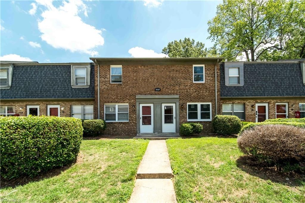 1929 Vantage Point Place, Greensboro, NC 27407