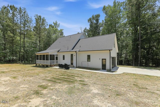 7032 Oakville Lane, New Hill, NC 27562