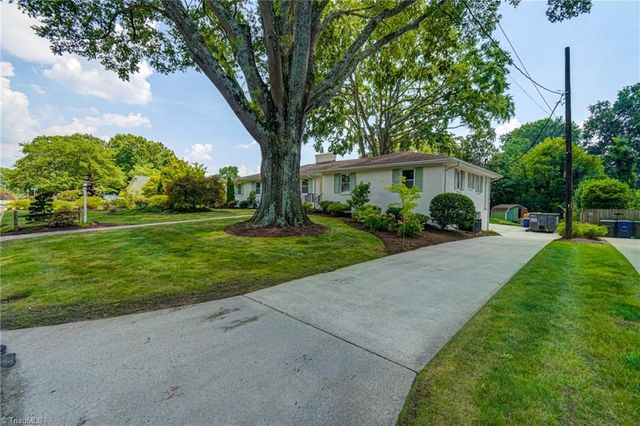 2410 Bitting Road, Winston-salem, NC 27104