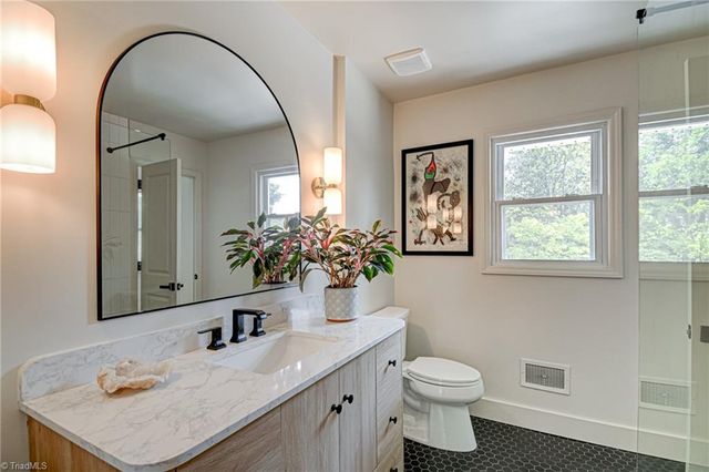 2410 Bitting Road, Winston-salem, NC 27104