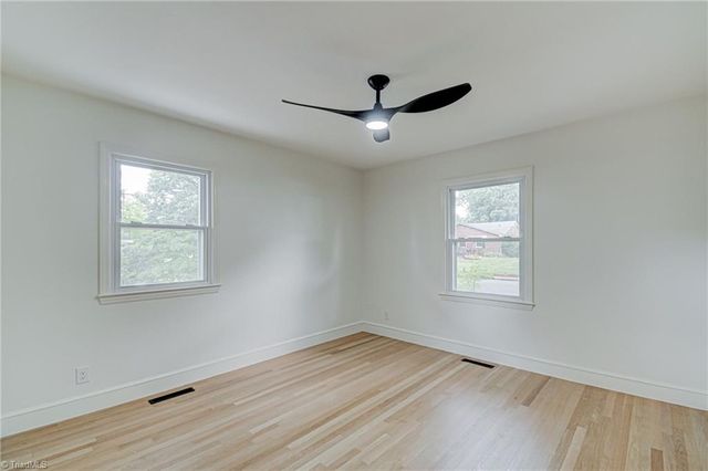 2410 Bitting Road, Winston-salem, NC 27104