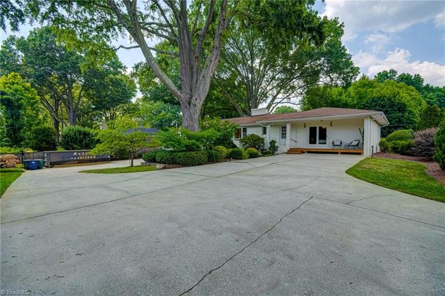 2410 Bitting Road, Winston-salem, NC 27104