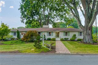 2410 Bitting Road, Winston-salem, NC 27104