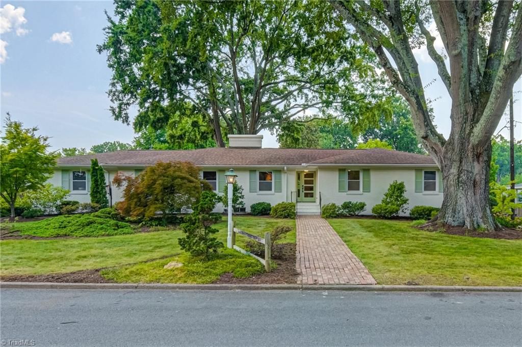 2410 Bitting Road, Winston-salem, NC 27104