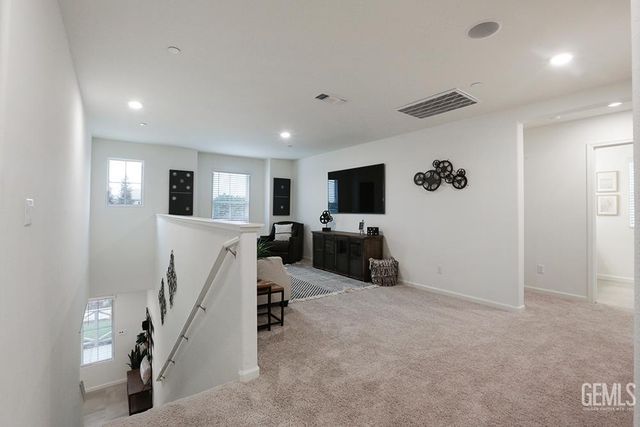 14011 Ivory Chalice Drive 24 LW, Bakersfield, CA 93311