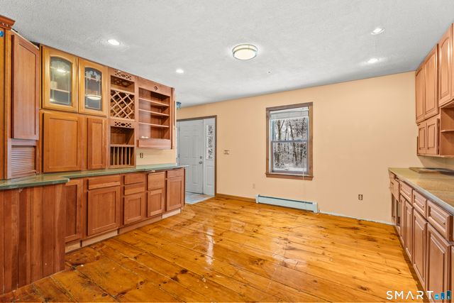 4 Tarklin Hill Road, Voluntown, CT 06384