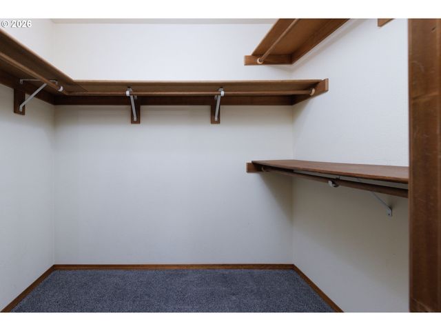 7765 Sw GENTLE WOODS Dr, Portland, OR 97224