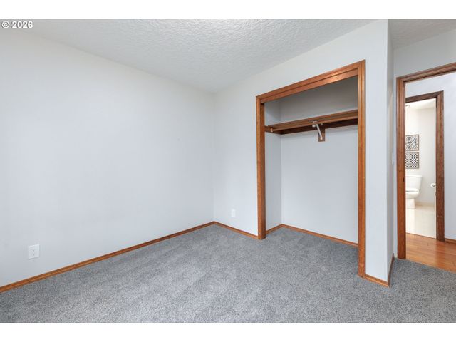 7765 Sw GENTLE WOODS Dr, Portland, OR 97224