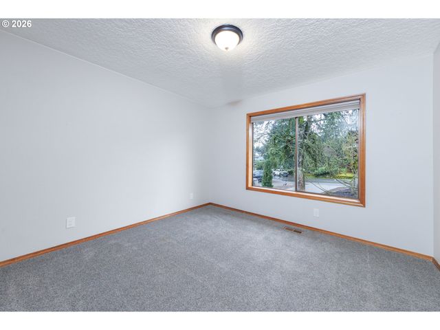 7765 Sw GENTLE WOODS Dr, Portland, OR 97224