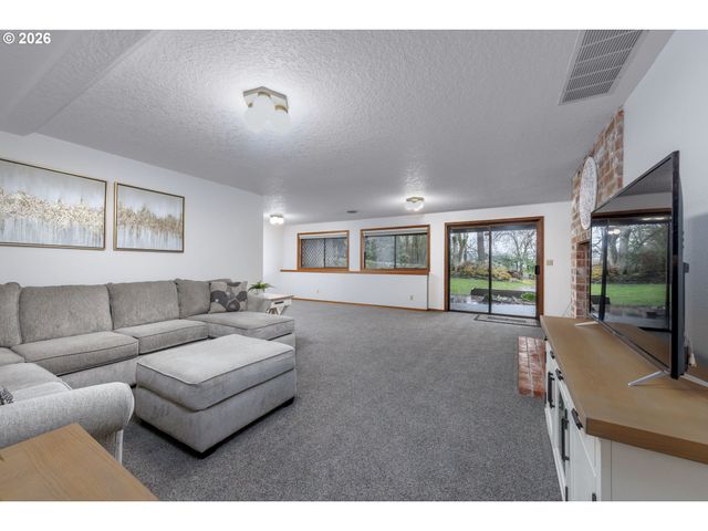 7765 Sw GENTLE WOODS Dr, Portland, OR 97224