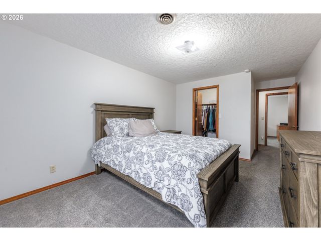 7765 Sw GENTLE WOODS Dr, Portland, OR 97224