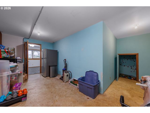 7765 Sw GENTLE WOODS Dr, Portland, OR 97224