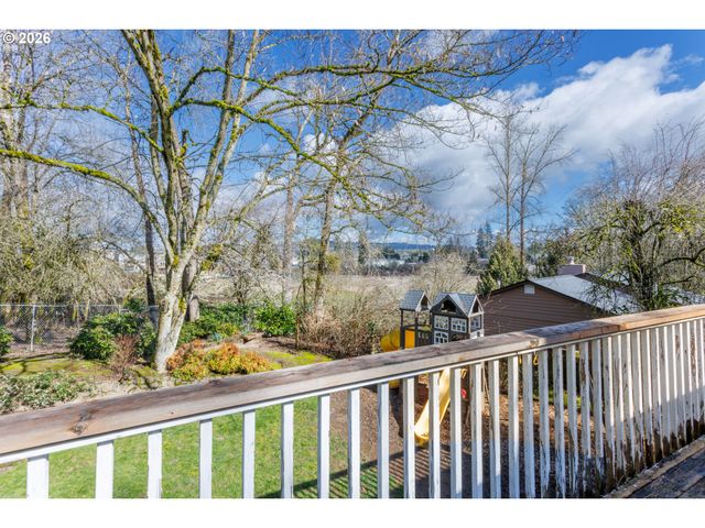 7765 Sw GENTLE WOODS Dr, Portland, OR 97224