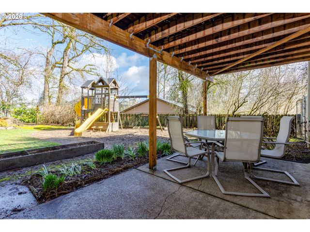 7765 Sw GENTLE WOODS Dr, Portland, OR 97224