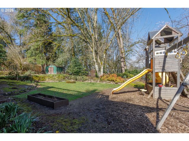 7765 Sw GENTLE WOODS Dr, Portland, OR 97224