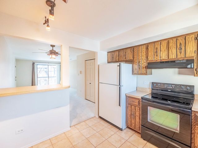 2807 Glenwood Lansing Road 211, Lynwood, IL 60411