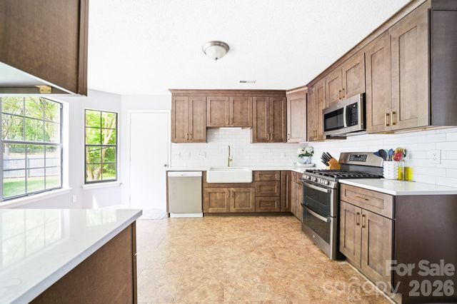 11001 Fox Mill Lane, Charlotte, NC 28277