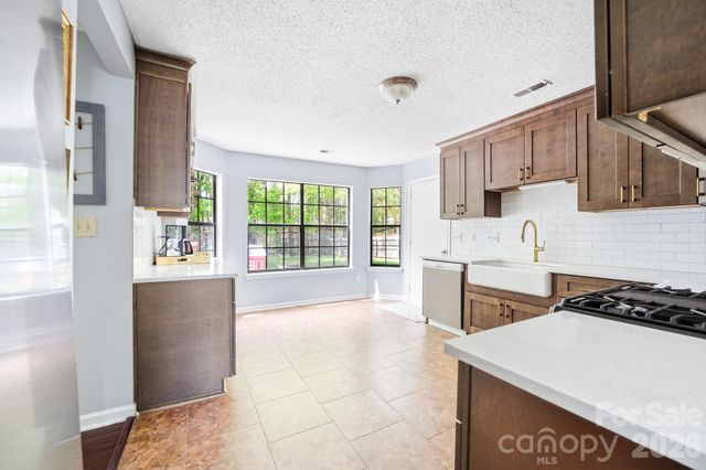 11001 Fox Mill Lane, Charlotte, NC 28277