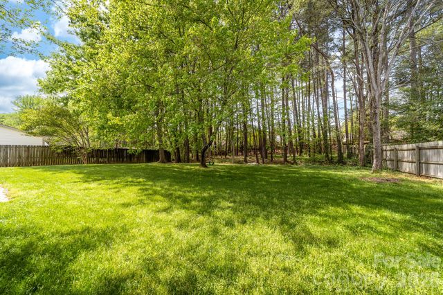 11001 Fox Mill Lane, Charlotte, NC 28277