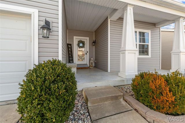 226 Flint Brook Drive, O'fallon, MO 63366