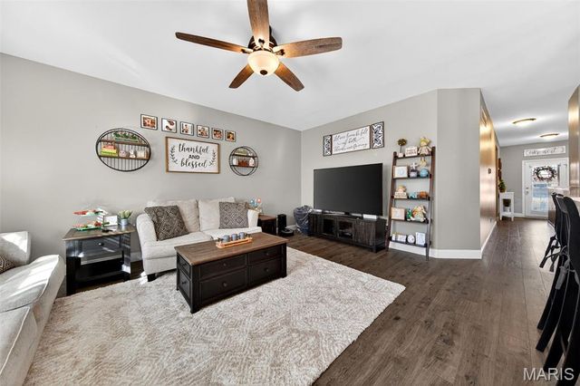 226 Flint Brook Drive, O'fallon, MO 63366