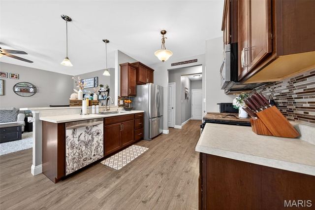 226 Flint Brook Drive, O'fallon, MO 63366