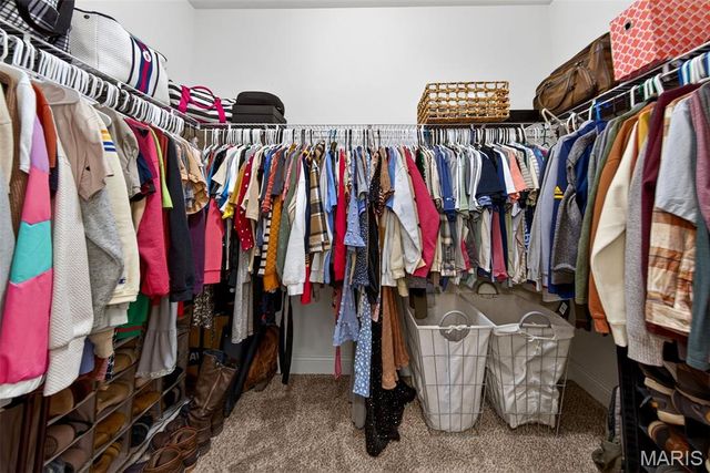 226 Flint Brook Drive, O'fallon, MO 63366