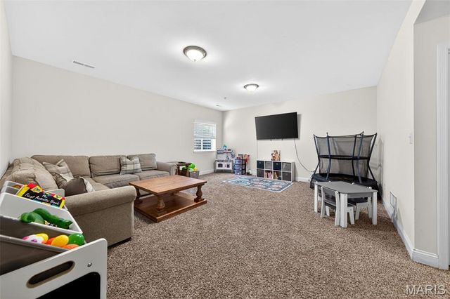 226 Flint Brook Drive, O'fallon, MO 63366