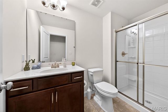 226 Flint Brook Drive, O'fallon, MO 63366