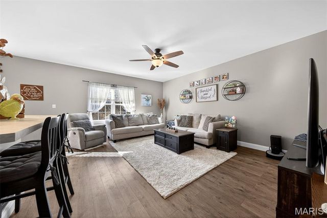 226 Flint Brook Drive, O'fallon, MO 63366