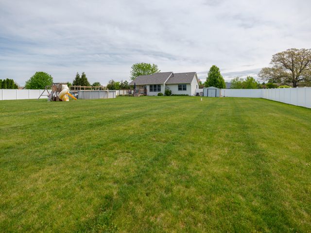 53322 Rolling Meadow Boulevard, Paw Paw, MI 49079