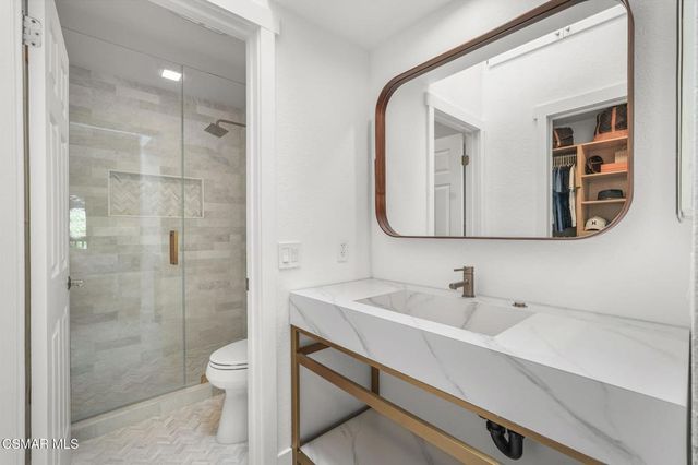5473 Spanish Oak Lane G, Oak Park, CA 91377
